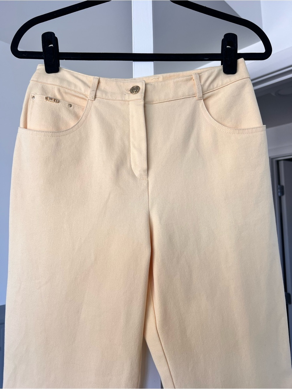 ST. John Sport by Marie Gray Butter Yellow Straight Leg Jeans Sz 4 - Picture 4 of 10